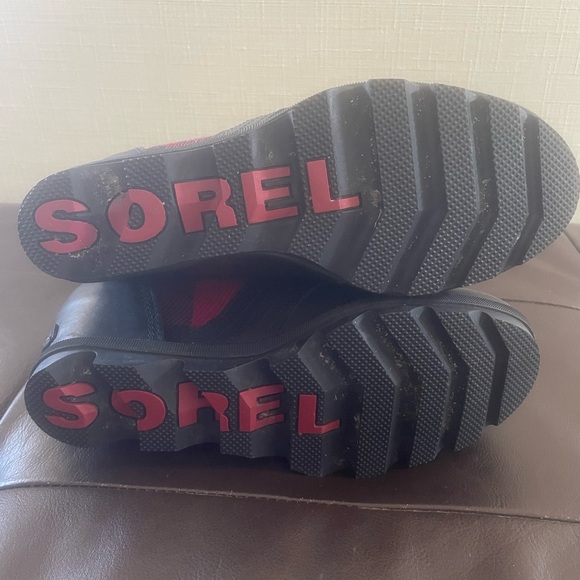 Sorel Lexie Leather Plaid Wedge Boot. - Picture 10 of 12